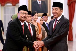 Presiden Jokowi Lantik Gus Ipul jadi Meteri Sosial Gantikan Risma