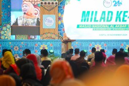 Luncurkan Dua Aplikasi di Milad Ke-24 Masjid Nasional Al Akbar, Khofifah: Maksimalkan Layanan untuk Memakmurkan Masjid dan Jamaah