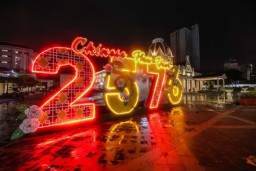 Intip Semarak Tahun Baru Imlek di Surabaya, Pemkot Pasang Ornamen dan Dekorasi Bertemakan Tahun Ular Kayu
