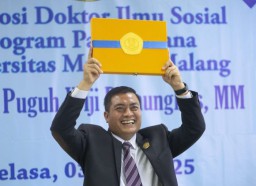 Ulas Politik Identitas, Puguh Wiji Pamungkas Raih Gelar Doktor Cumlaude dari Unmer Malang