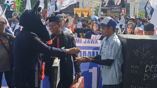 UMK Jatim 2027 Belum Dibahas, Buruh Minta Naik 9 Persen, Pemprov Khawatir Daya Saing Tergerus