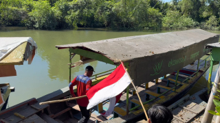 Bendera One Piece Viral, Mangrove Surabaya Pilih Merah Putih Jelang HUT ke-80 RI 