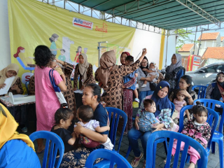 Perkuat Program Pengentasan Stunting, Alfamart Gandeng Zwitsal Gerilyakan Posyandu