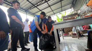 Rizki Sadig Dorong Ekonomi Sirkular Lewat Gerakan Bank Sampah di Blitar dan Tulungagung