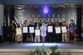 Daftar 7 Peraih Anugerah Sutasoma 2025 Balai Bahasa Jawa Timur