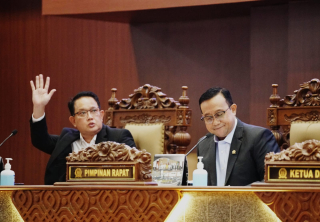 Pendapatan Jatim Turun Rp2,8 Triliun, Program Prioritas Gubernur Dipastikan Tetap Jalan