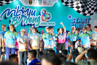 Gisel Tampil Energik di Mlayu Bareng DPRD Jatim, Ribuan Warga Ngawi Heboh