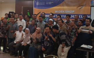 Dorong Ekonomi Warga, DPRD Jatim dan Diskop UKM Gelar Pelatihan Barbershop di Surabaya