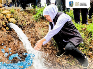 Hari Air Sedunia, Gubernur Khofifah Tegaskan Akses Air Bersih sebagai Hak Dasar