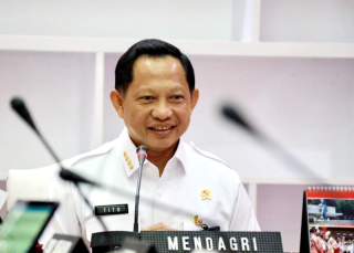 Mendagri Keluarkan SE Penting: Kepala Daerah Diminta Tunda Perjalanan Luar Negeri Saat Lebaran