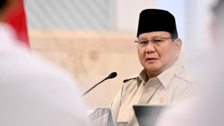 Prabowo Buka Wacana Penghematan Negara, Termasuk Potong Gaji Menteri dan DPR