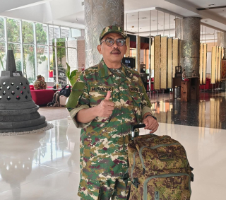 Pakai Seragam Loreng Militer, Ketua DPRD Jatim Ikuti Retret di Akmil Magelang