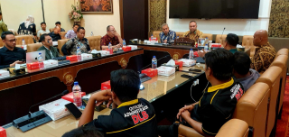 Sopir Logistik Jatim Murka QR Code BBM Diblokir, Ancam Lumpuhkan Distribusi Nasional