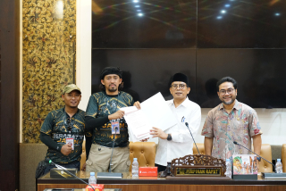 Nasib Driver Online Terancam, Khusnul Arif DPRD Jatim: Jangan Ada Lagi Eksploitasi Aplikator