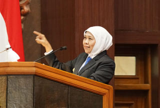Khofifah Sentil DPRD Jatim soal Rekomendasi Salah Tempat, Ini Daftar Isunya