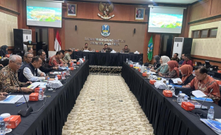 Pansus LKPJ Gubernur Jatim 2025 Panggil Direksi BUMD di Jakarta