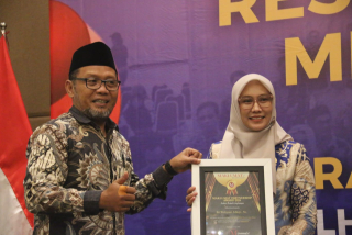 Raih Award Politisi Peduli Lingkungan, Sri Wahyuni Siap Kawal Jawa Timur Lebih Hijau
