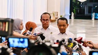 Bahlil Soroti Perpindahan Konsumsi ke BBM Subsidi: Mobil Mewah Jangan Ikut Menikmati