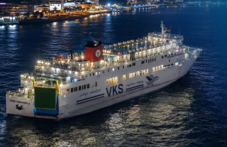 KM Virgo Transport 8 Miring di Laut Jawa, 1 Orang Tewas dan 115 Penumpang Selamat Dievakuasi