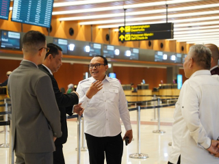 Abu Vulkanik Ganggu Penerbangan, Ombudsman Soroti Penumpang yang Menunggu Tanpa Kepastian