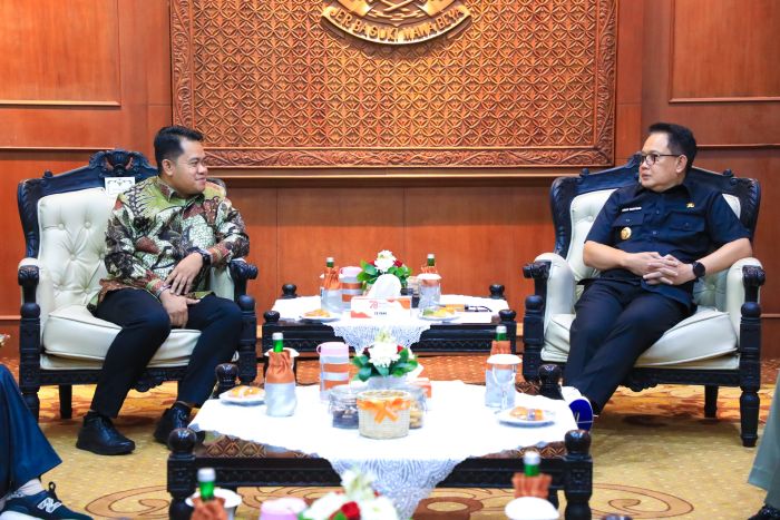 Pj. Gubernur Adhy Dukung Kerja Profesional dan Netralitas KPU Jatim