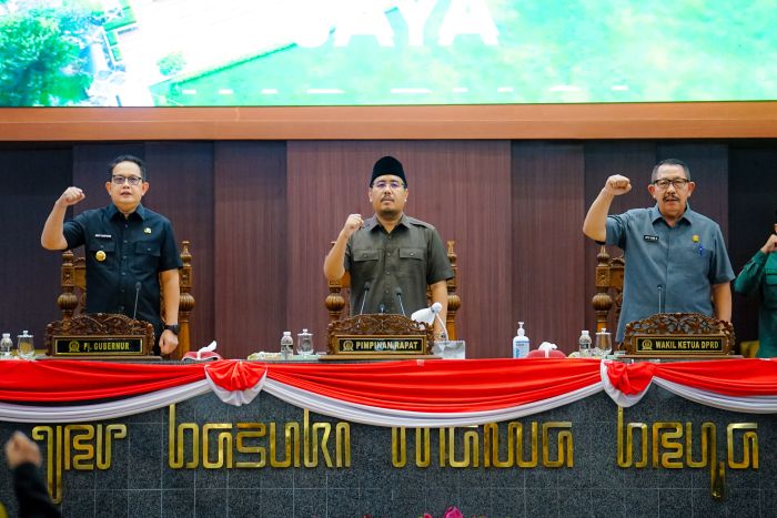 Pj. Gubernur Adhy Optimistis BUMD Sumbang Pendapatan Daerah