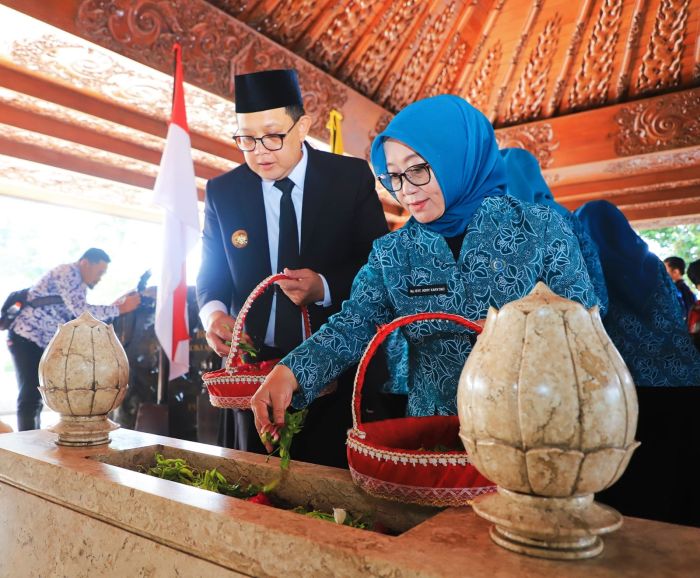 Pj. Gubernur Jatim Ajak Kuatkan Gotong Royong dan Persatuan