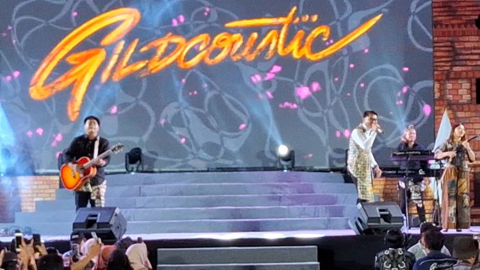AMBYAR..Kolaborasi Happy Asmara dan Gildcoustic di Peluncuran Pilgub Jatim 2024