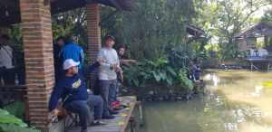 Blegur Prijanggono, anggota DPRD Jatim turut menjadi peserta pada acara Wisata Mancing Jawa Timur
