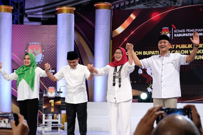 Suasana debat perdana Pilkada Lumajang 2024.