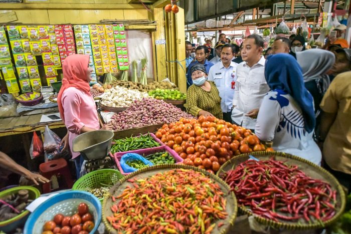 Pemkot Surabaya Pastikan Stok Bahan Pangan Aman Jelang Nataru 2024/2025, Warga Diimbau Tidak Panic Buying