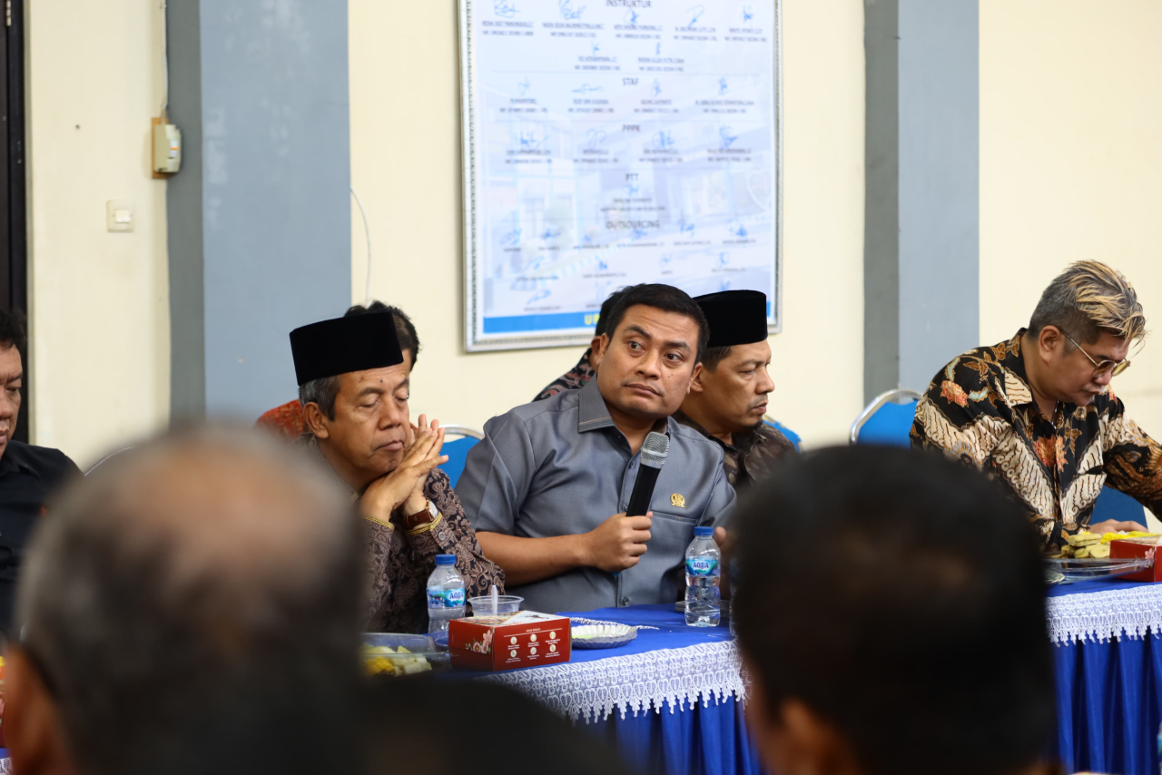 Komisi E DPRD Jatim saat kunjungan kerja ke UPT BLK Madiun Disnakertrans Jawa Timur, Jumat (12/9/2025).