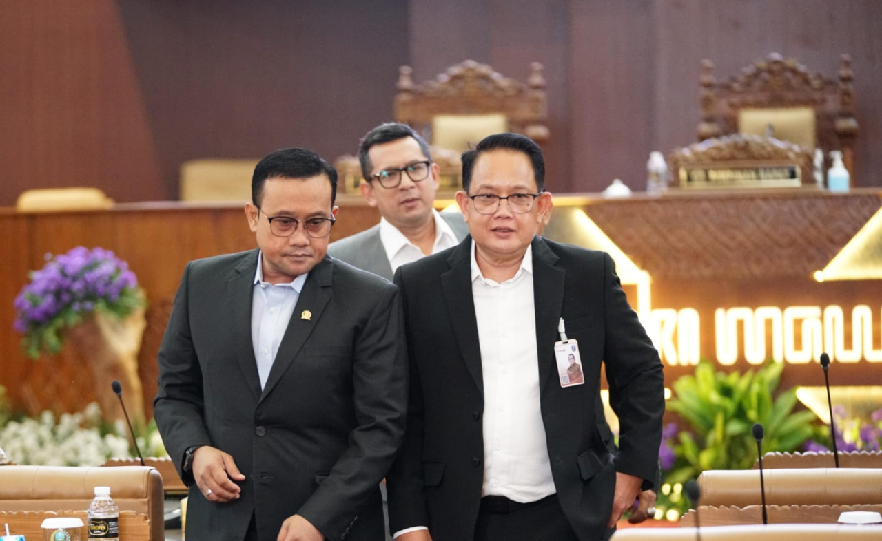 Suasana usai rapat Paripurna DPRD Jawa Timur, Rabu (12/11/2025). (Foto Humas DPRD Jawa Timur)