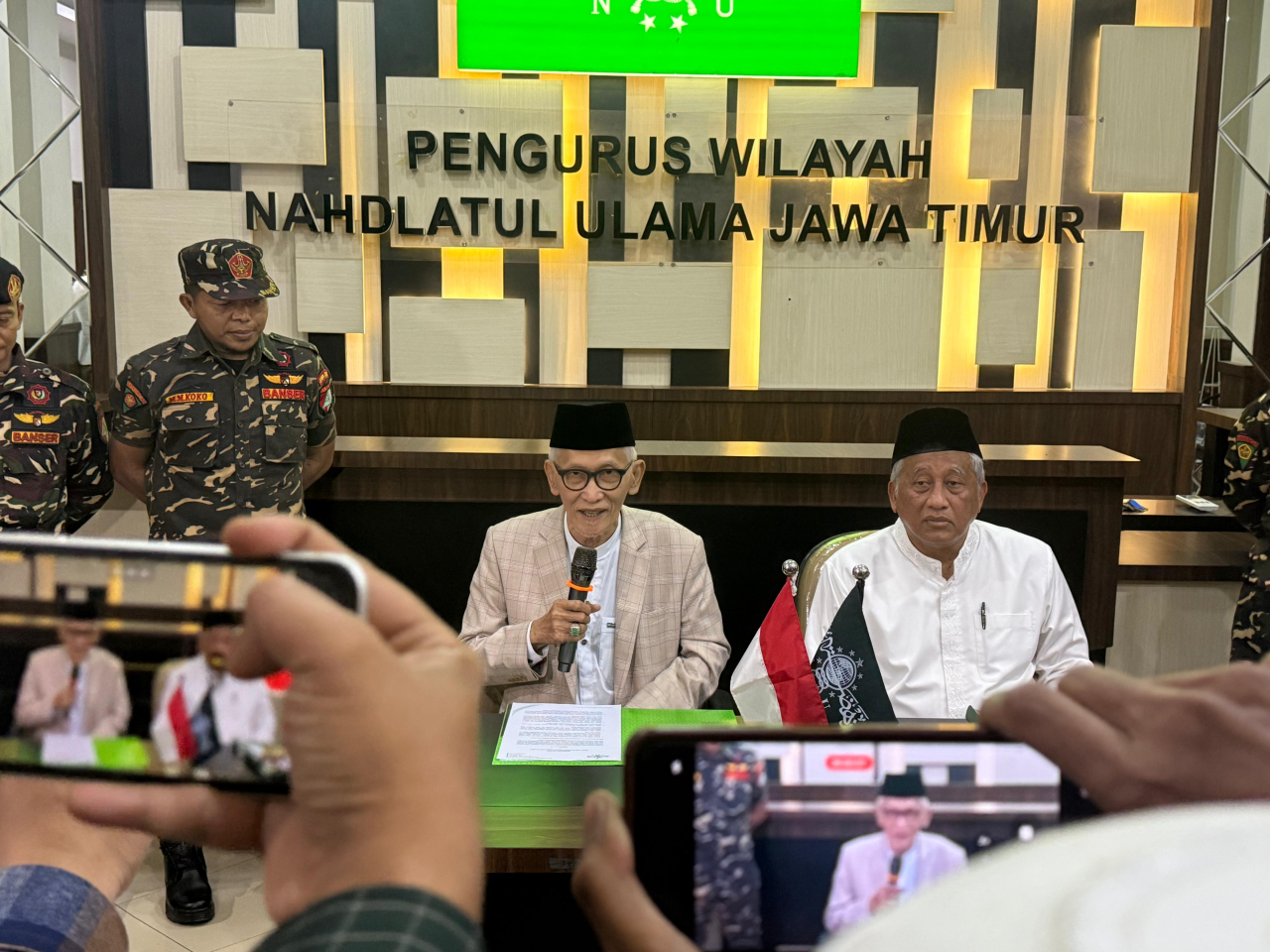 Rais Aam PBNU, KH Miftachul Ahyar saat di kantor PWNU Jawa Timur, Sabtu (29/11/2025).