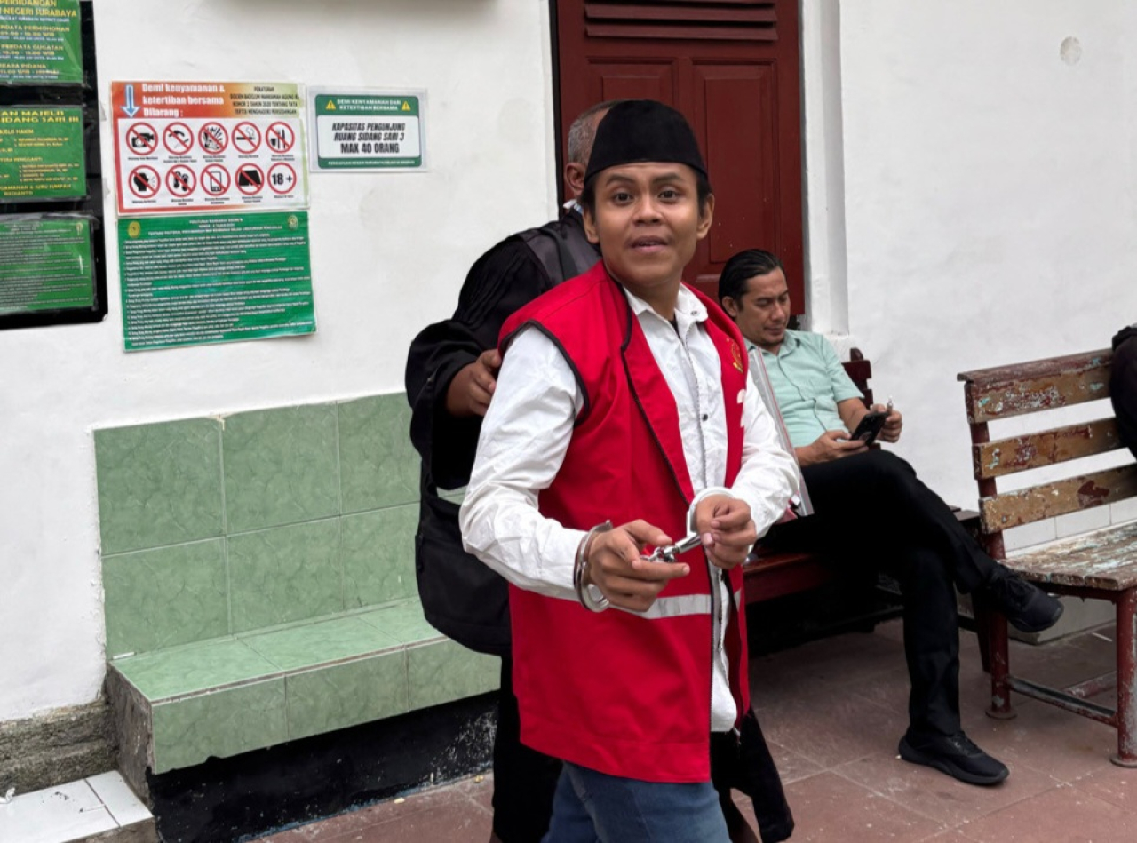 Alfarisi bin Rikosen (21), meninggal dunia di Rumah Tahanan (Rutan) Kelas I Surabaya di Medaeng, Selasa (30/12) pagi.