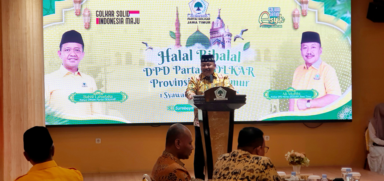Ketua DPD Partai Golkar Jawa Timur Ali Mufthi memberikan arahan kepada jajaran DPD kabupaten/kota saat agenda halalbihalal, Minggu (29/3/2026).