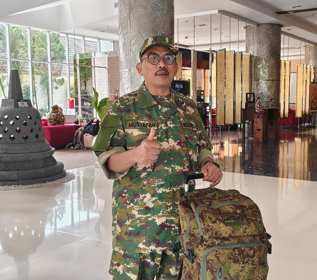 Pakai Seragam Loreng Militer, Ketua DPRD Jatim Ikuti Retret di Akmil Magelang