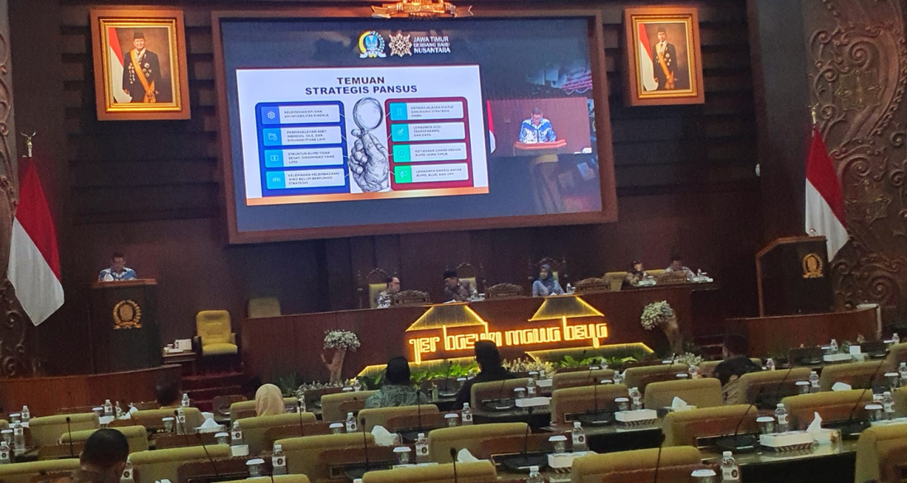 Suasana rapat Paripurna DPRD Jatim, Kamis (30/4/2026).