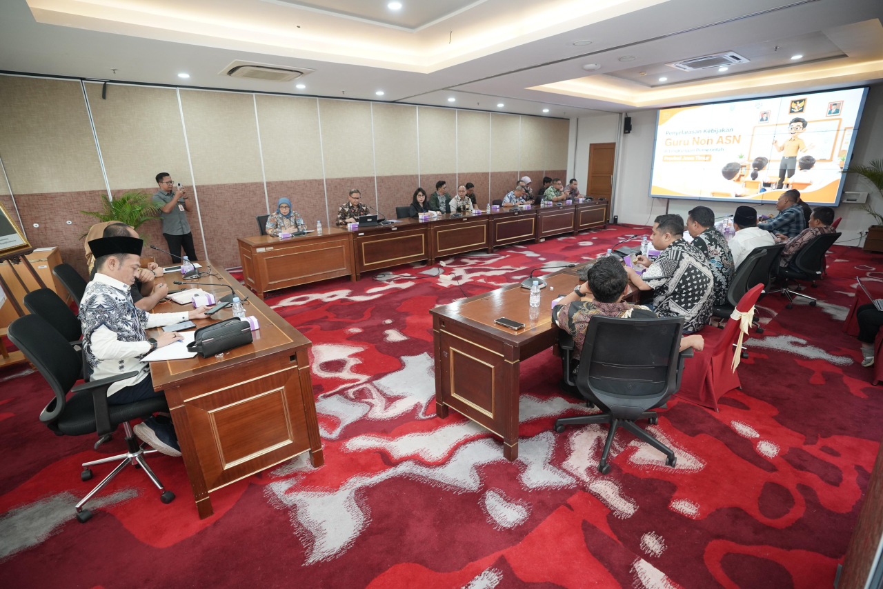 Komisi A DPRD Jatim saat berkunjung ke KemenPANRB.