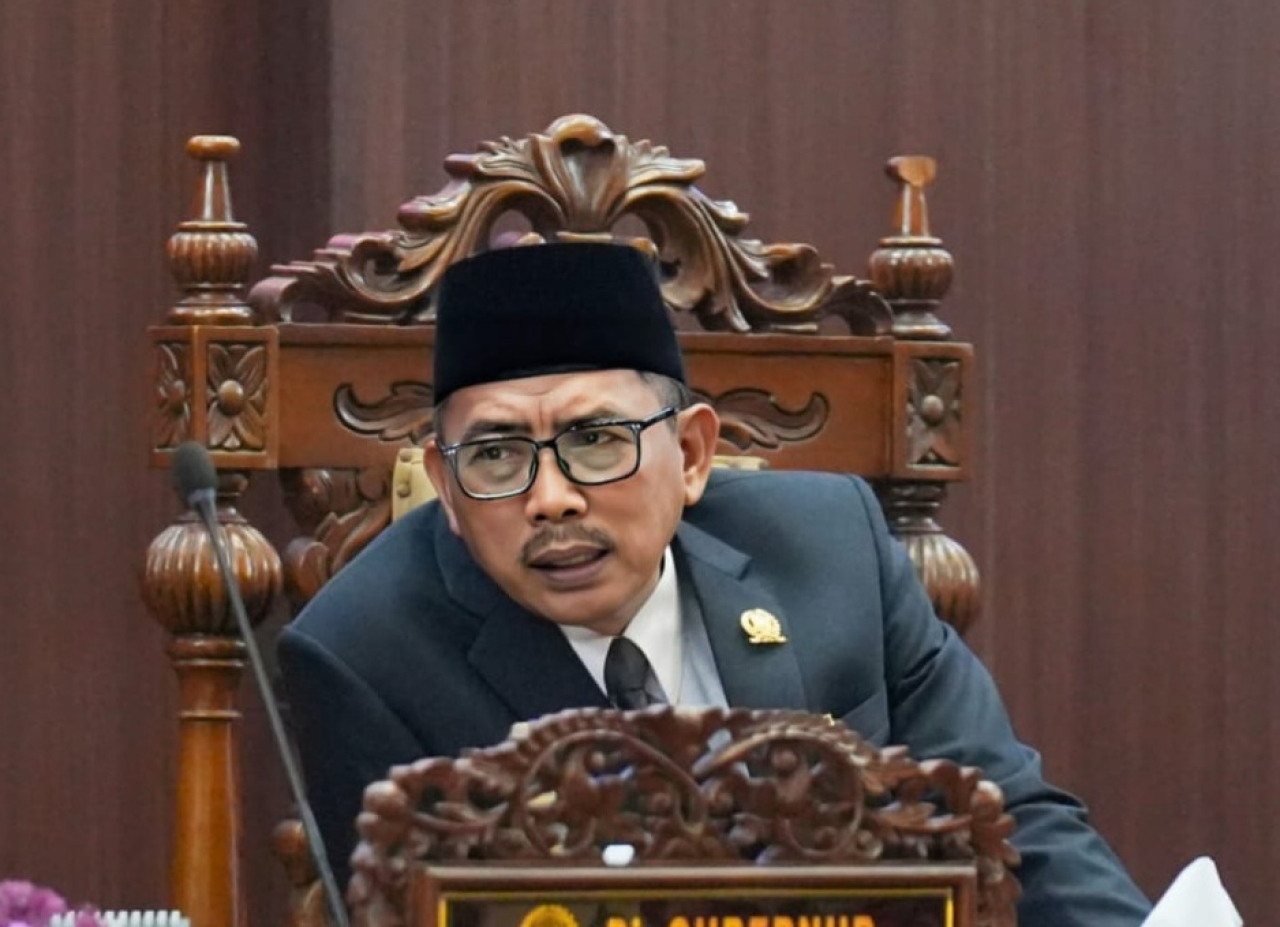 Ketua DPRD Jatim Musyafak Rouf