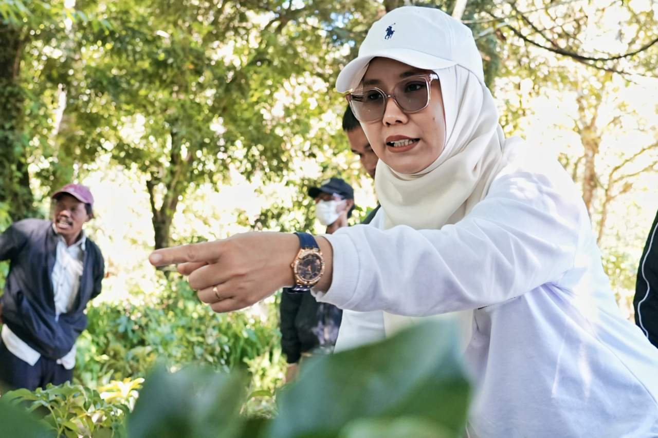 Wakil Ketua DPRD Jatim Sri Wahyuni menghadiri Rakernas II ADPSI di Bali yang membahas penguatan sinergi DPRD se-Indonesia serta diisi aksi penanaman 500 bibit pohon sebagai wujud kepedulian terhadap kelestarian lingkungan.