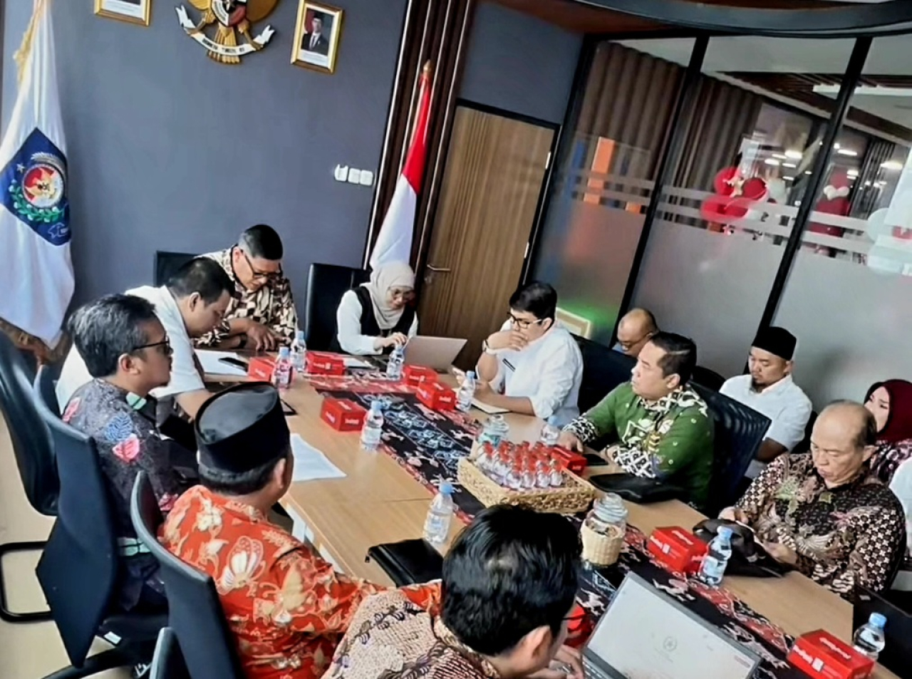 Pansus DPRD Jatim saat melakukan konsultasi ke Kemendagri, Rabu (12/8/2026).