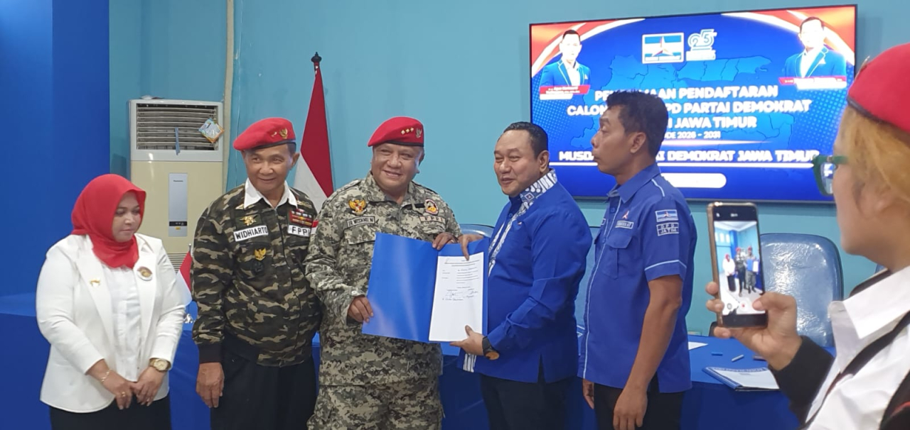 Wisnu Wardhana tiba di Kantor DPD Partai Demokrat Jawa Timur, Kamis (20/8/2026).  