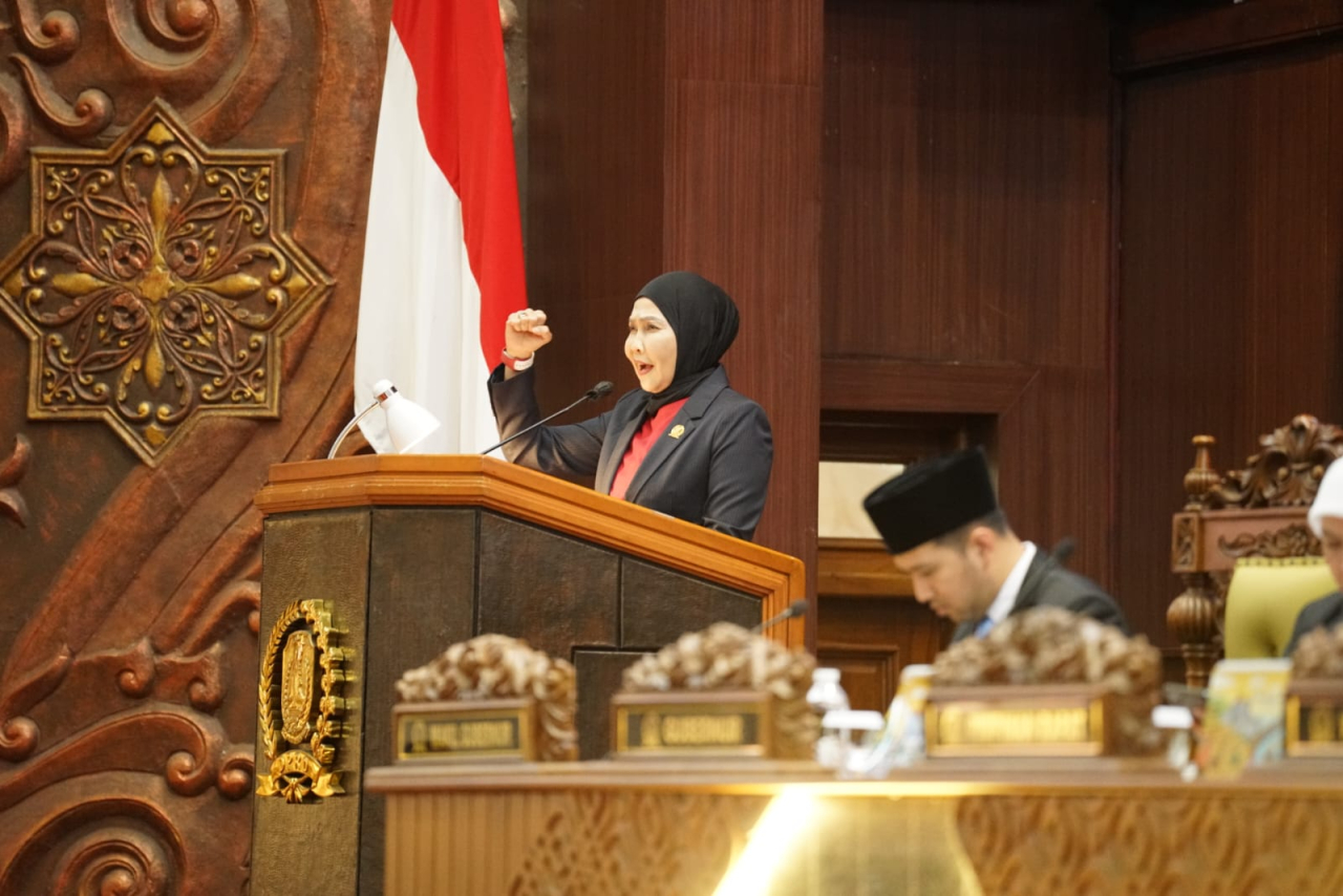 Juru bicara Fraksi PDIP DPRD Jatim, Dewanti Rumpoko