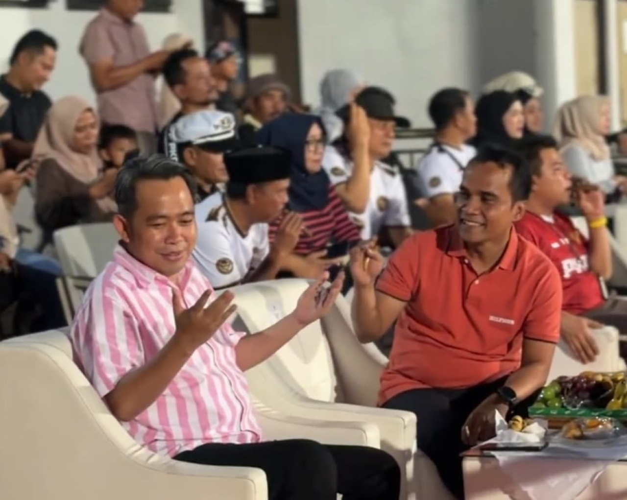 Bupati Jember Gus Fawait bersama Bupati Bangkalan Lukman Hakim menghadiri PKDI Cup II Nasional 2026 di Stadion Gelora Bangkalan, Minggu (13/9/2026).