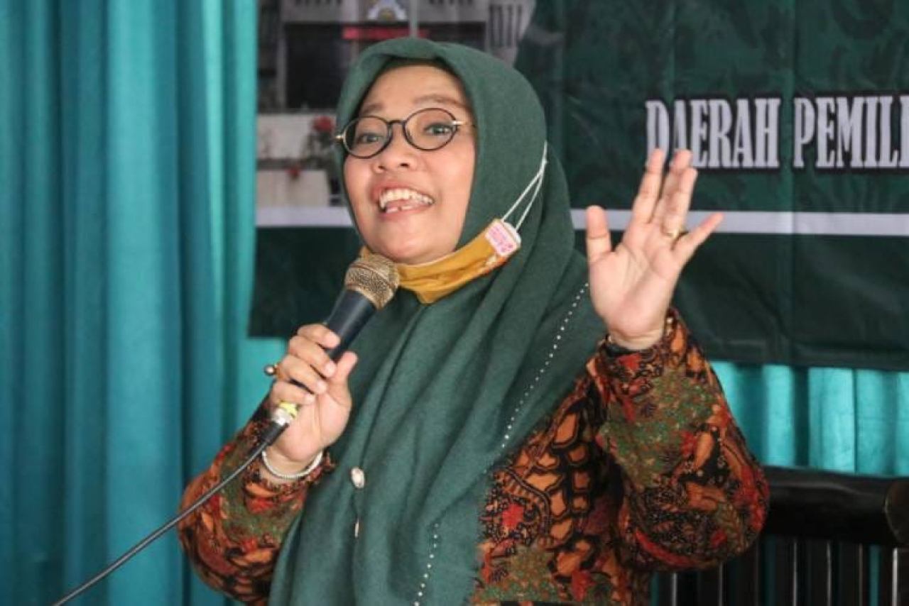 Hikmah Bafaqih, Wakil Ketua Komisi E DPRD Jatim