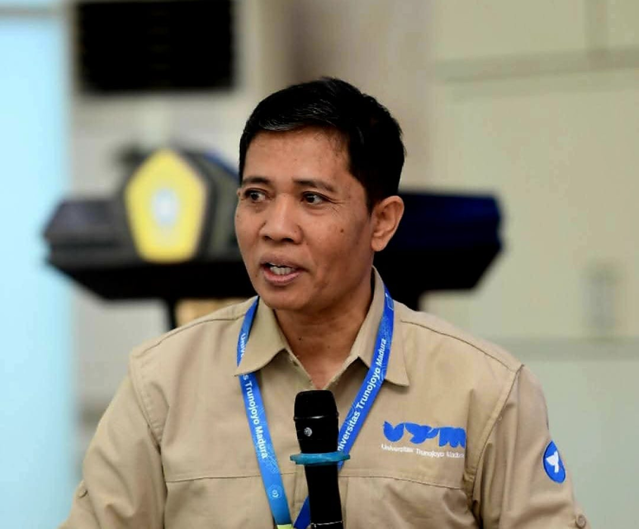 Dosen sekaligus Wakil Rektor III Universitas Trunojoyo Madura (UTM), Surokim Abdussalam