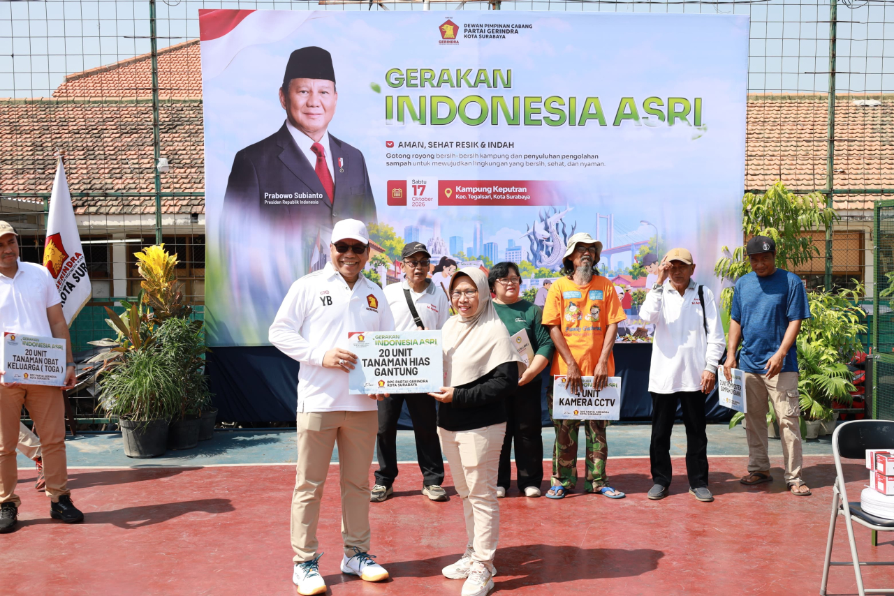 Yona Bagus Widyatmoko saat memberikan dukungan terhadap Gerakan Indonesia Asri di Keputran