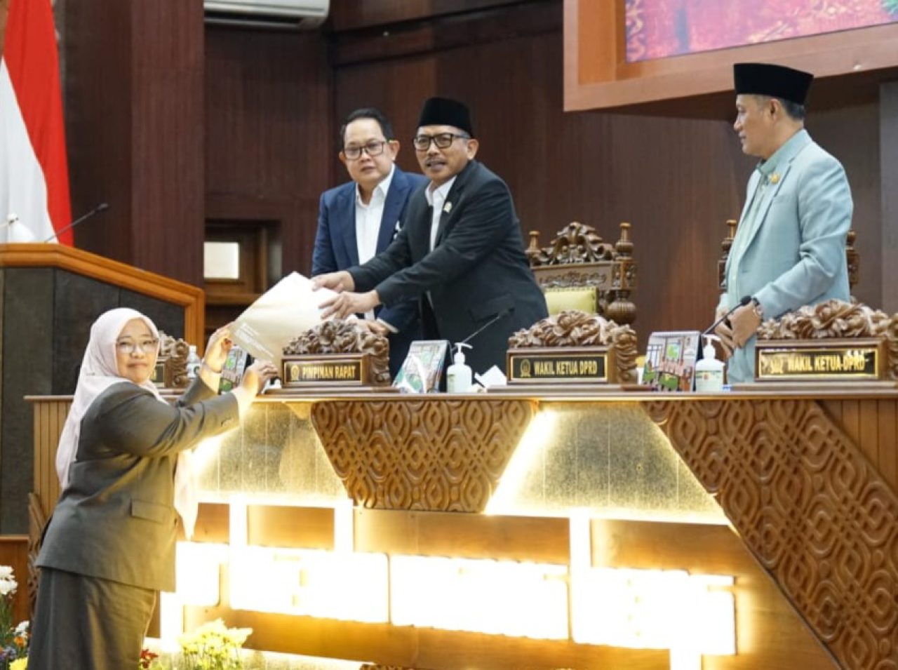 Hikmah Bafaqih, juru bicara Komisi E DPRD Jatim