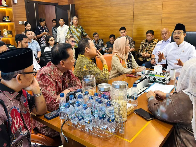 Mensos dan DPRD Jatim Bidik Satu Sekolah Rakyat di Tiap Daerah, Lulusan Didorong Masuk BUMN-BUMD